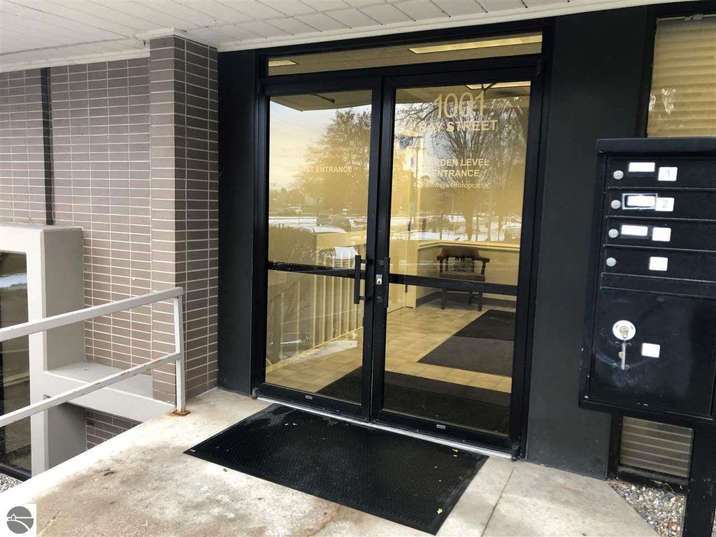 Photo of 1001 Bay Street #Suite D, Traverse City, MI 49684 (MLS # 1940188)