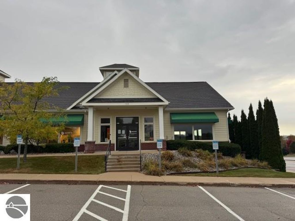 Photo of 1363 Douglas Drive #21 F, Traverse City, MI 49696 (MLS # 1939683)
