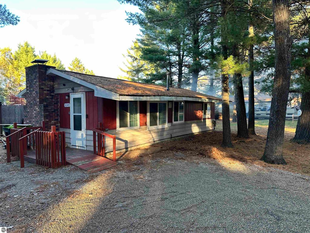Photo of 10149 Beverly Drive, St Helen, MI 48656 (MLS # 1939927)