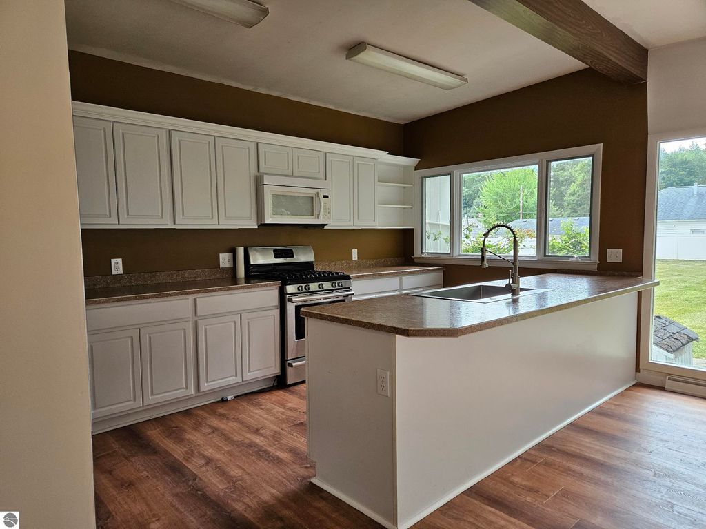 Photo of 713 W Lincoln Street, East Tawas, MI 48730 (MLS # 1938080)