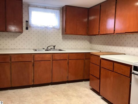 Tiny photo for 4290 Johnson Road, Frankfort, MI 49635 (MLS # 1939867)