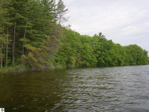 Tiny photo for 1565 Edgewater Ridge, Traverse City, MI 49684 (MLS # 1914189)