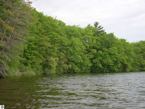 Tiny photo for 1565 Edgewater Ridge, Traverse City, MI 49684 (MLS # 1914189)