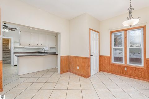 Tiny photo for 1708 W Lyons Street, Mt Pleasant, MI 48858 (MLS # 1940727)