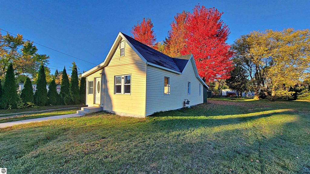 Photo of 1237 Dandy, Cadillac, MI 49601 (MLS # 1940008)