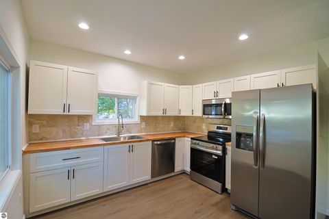 Tiny photo for 913 W Michigan, Mt Pleasant, MI 48858 (MLS # 1939668)