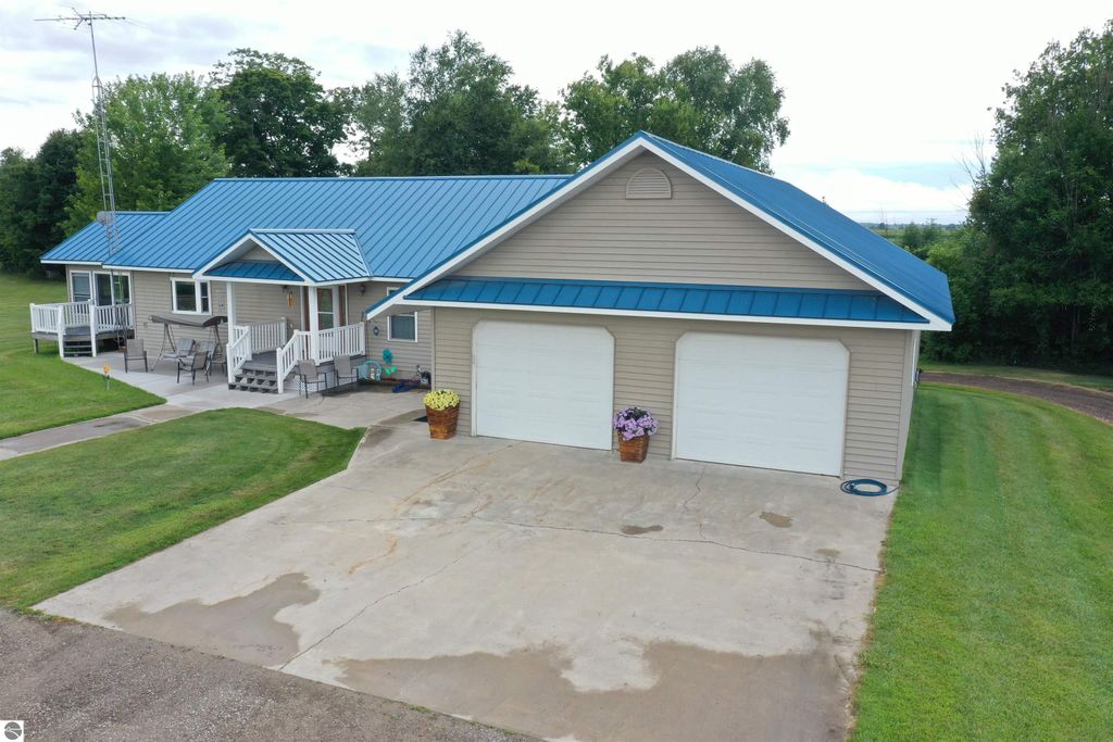 Photo of 125 W Gallagher Road, West Branch, MI 48661 (MLS # 1937589)