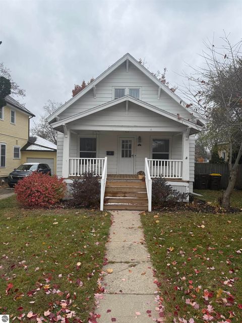 Tiny photo for 610 S Washington Street, Mt Pleasant, MI 48858 (MLS # 1940739)