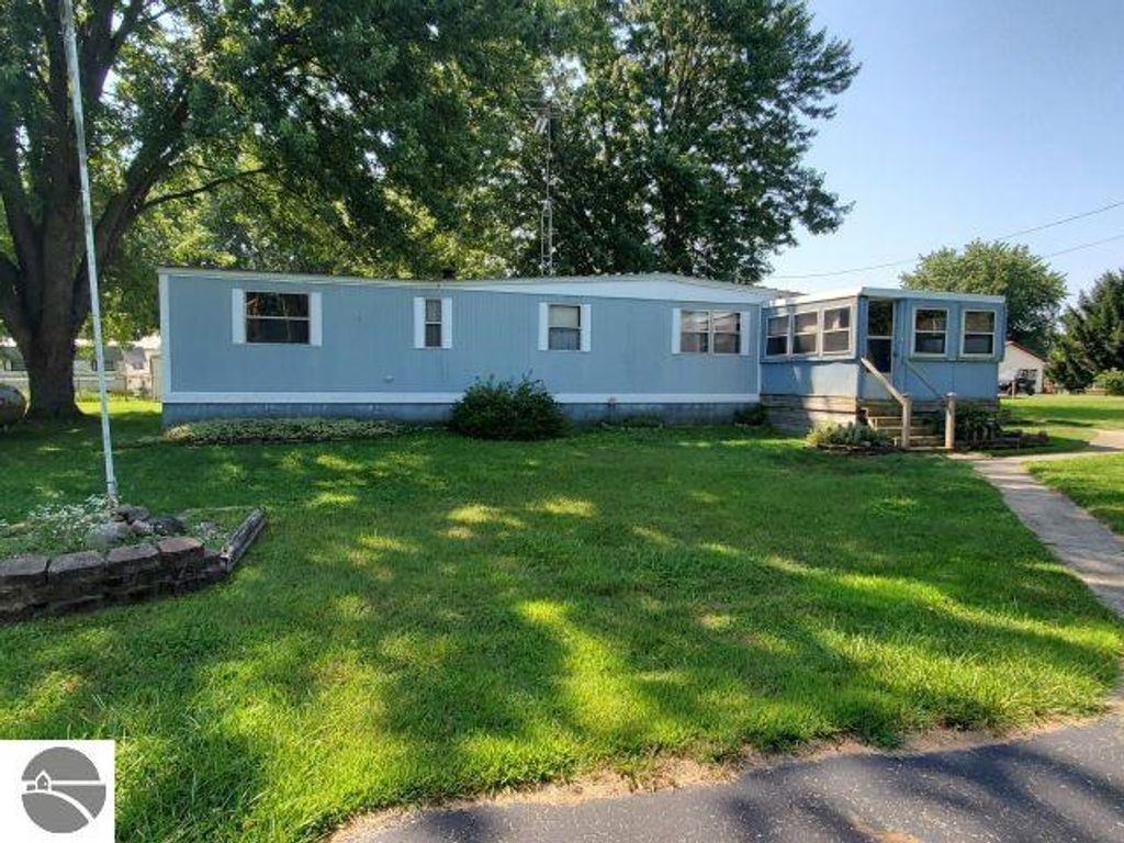 Photo of 2890 Twin Lake Road, Lupton, MI 48635 (MLS # 1937596)