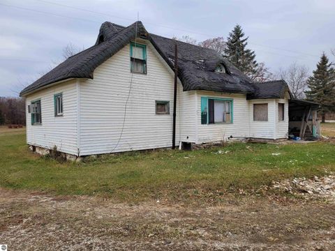 Tiny photo for 7434 N Osborn Road, Elwell, MI 48832 (MLS # 1940477)