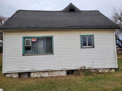 Tiny photo for 7434 N Osborn Road, Elwell, MI 48832 (MLS # 1940477)