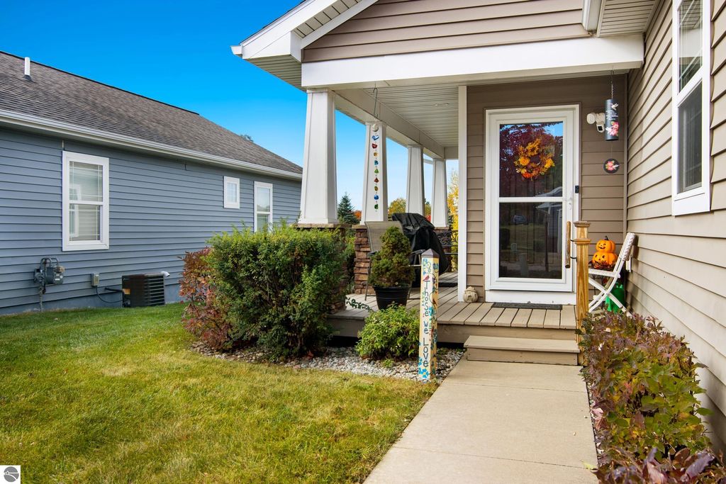 Photo of 2129 Chrystal Ridge Drive, Traverse City, MI 49686 (MLS # 1940254)