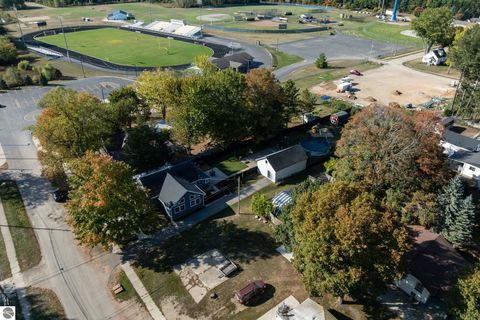 Tiny photo for 308 S 3rd Street, Shepherd, MI 48883 (MLS # 1939350)