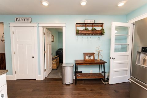 Tiny photo for 308 S 3rd Street, Shepherd, MI 48883 (MLS # 1939350)