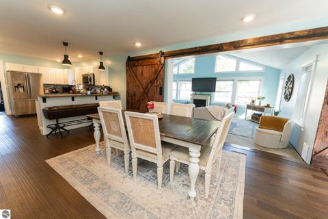 Tiny photo for 308 S 3rd Street, Shepherd, MI 48883 (MLS # 1939350)