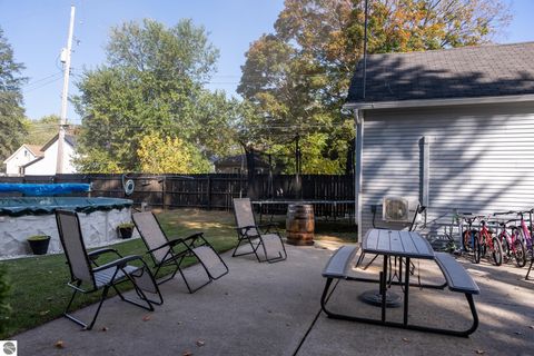 Tiny photo for 308 S 3rd Street, Shepherd, MI 48883 (MLS # 1939350)