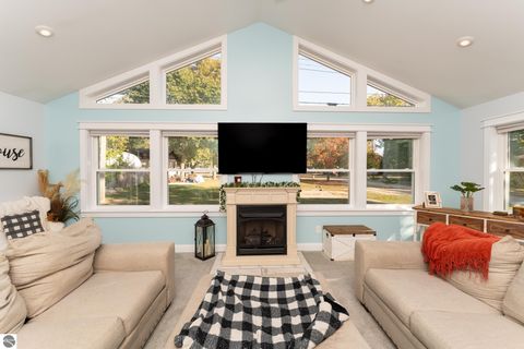 Tiny photo for 308 S 3rd Street, Shepherd, MI 48883 (MLS # 1939350)