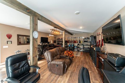 Tiny photo for 308 S 3rd Street, Shepherd, MI 48883 (MLS # 1939350)