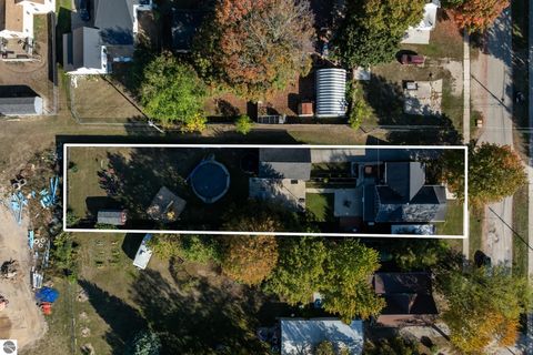 Tiny photo for 308 S 3rd Street, Shepherd, MI 48883 (MLS # 1939350)