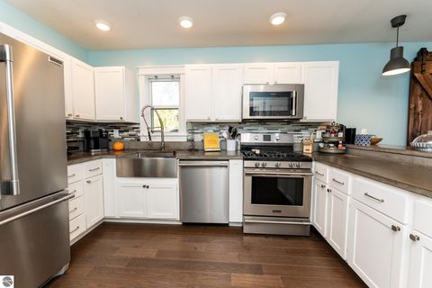 Tiny photo for 308 S 3rd Street, Shepherd, MI 48883 (MLS # 1939350)