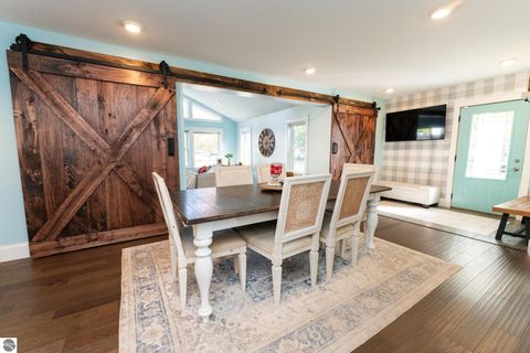 Tiny photo for 308 S 3rd Street, Shepherd, MI 48883 (MLS # 1939350)