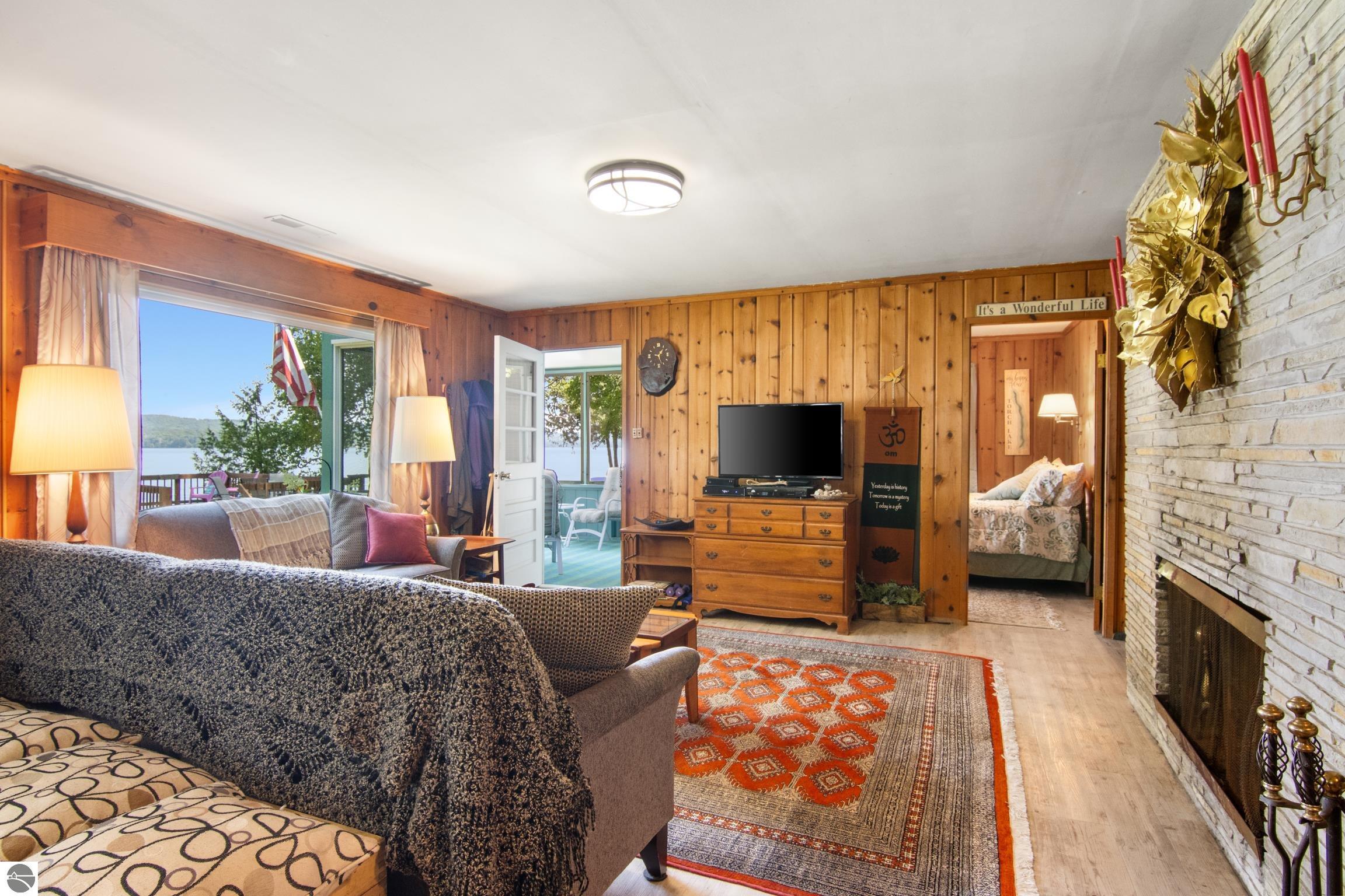 1070 N Us-31, Kewadin, MI, 49648, USA, 4 Bedrooms Bedrooms, ,2 BathroomsBathrooms,Residential,Active,1070 N Us-31,1937022