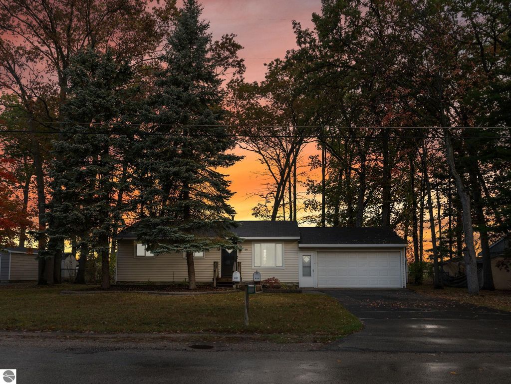 Photo for 687 George Street, Traverse City, MI 49686 (MLS # 1939959)