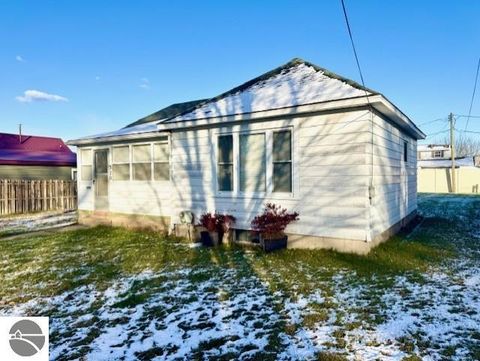 Tiny photo for 320 N Clinton Street, St Louis, MI 48880 (MLS # 1940525)