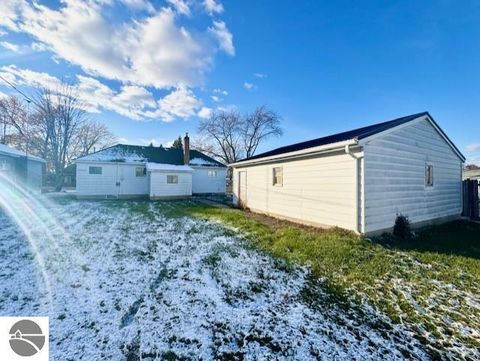 Tiny photo for 320 N Clinton Street, St Louis, MI 48880 (MLS # 1940525)