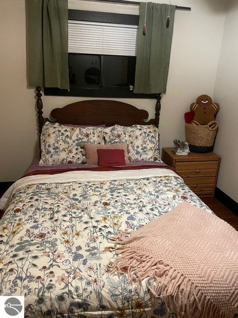 Tiny photo for 6114 Indian Lake Drive, Gladwin, MI 48624 (MLS # 1940773)