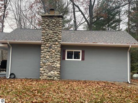 Tiny photo for 6114 Indian Lake Drive, Gladwin, MI 48624 (MLS # 1940773)