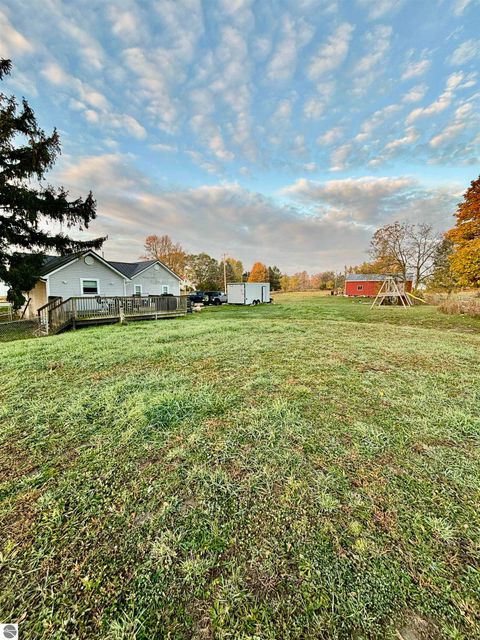 Tiny photo for 917 E River, Mt Pleasant, MI 48858 (MLS # 1940230)