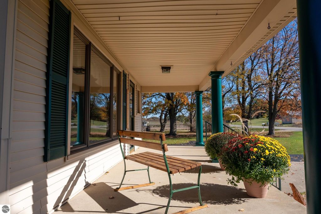 Photo of 1827 E Broomfield Road, Mt Pleasant, MI 48858 (MLS # 1939968)