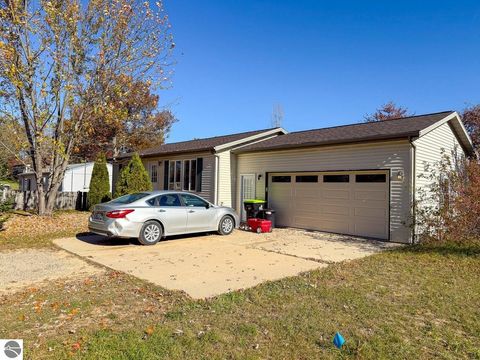 Tiny photo for 1160 Roberts Trail, St Helen, MI 48656 (MLS # 1940032)