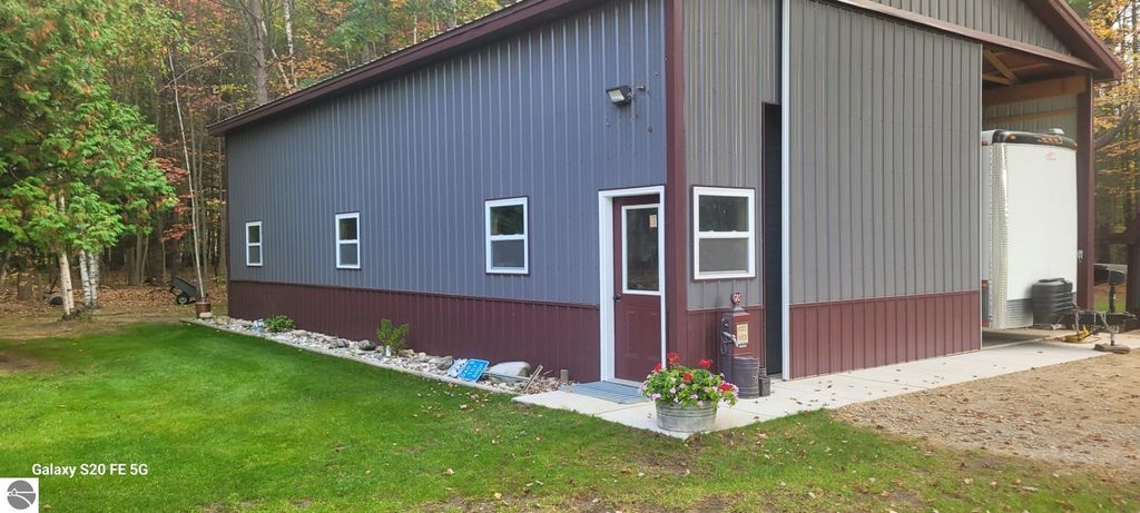 Photo of 3430 N Branch, Beaverton, MI 48612 (MLS # 1939297)