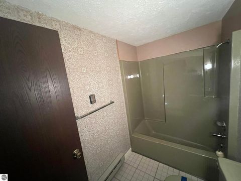 Tiny photo for 11424 Stephan Bridge Road, Roscommon, MI 48653 (MLS # 1940488)