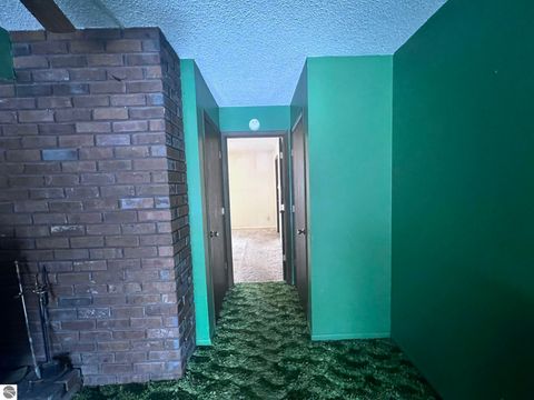 Tiny photo for 11424 Stephan Bridge Road, Roscommon, MI 48653 (MLS # 1940488)