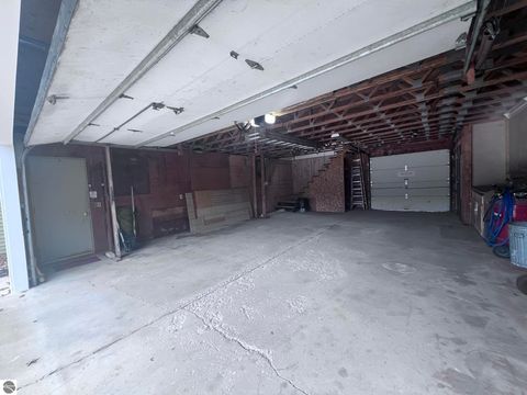 Tiny photo for 11424 Stephan Bridge Road, Roscommon, MI 48653 (MLS # 1940488)