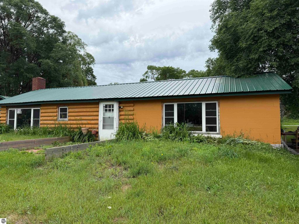 Photo of 21025 Cadillac Highway, Copemish, MI 49625 (MLS # 1935589)