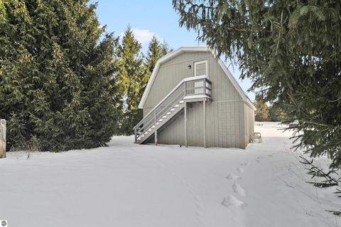 Tiny photo for 885 N 7 Mile Road, Lake City, MI 49651 (MLS # 1941064)