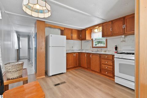 Tiny photo for 885 N 7 Mile Road, Lake City, MI 49651 (MLS # 1941064)