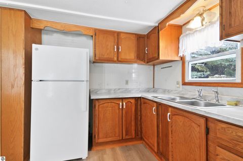 Tiny photo for 885 N 7 Mile Road, Lake City, MI 49651 (MLS # 1941064)