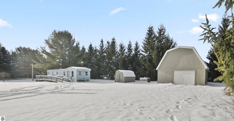 Tiny photo for 885 N 7 Mile Road, Lake City, MI 49651 (MLS # 1941064)