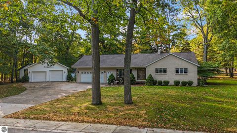 Tiny photo for 100 Maple Avenue, Frankfort, MI 49635 (MLS # 1939830)