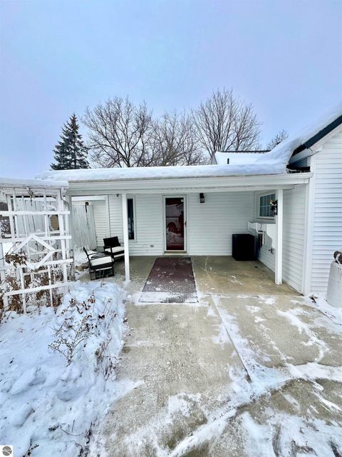 Tiny photo for 523 N Elm, Ithaca, MI 48847 (MLS # 1941172)