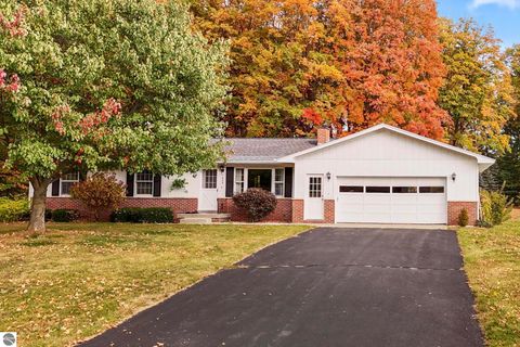 Photo of 1689 Black Bark Ln, Traverse City, MI 49696 (MLS # 1939509)