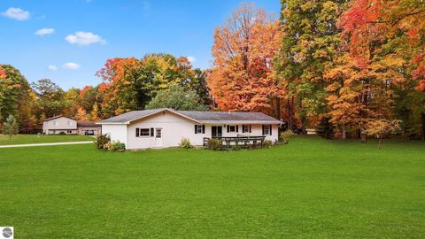 Tiny photo for 1689 Black Bark Ln, Traverse City, MI 49696 (MLS # 1939509)