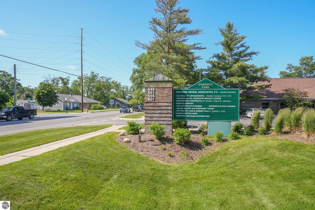 Photo of 551 Garfield Road, S #5, Traverse City, MI 49686 (MLS # 1936088)