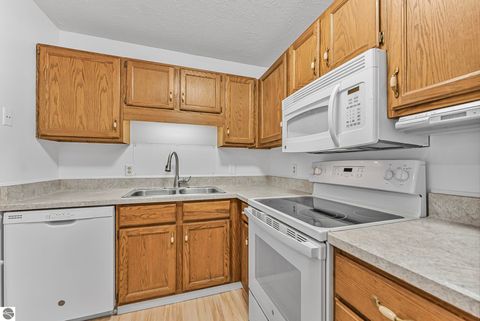 Tiny photo for 540 Georgetown Place #25, Traverse City, MI 49684 (MLS # 1940816)