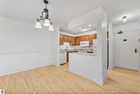 Tiny photo for 540 Georgetown Place #25, Traverse City, MI 49684 (MLS # 1940816)